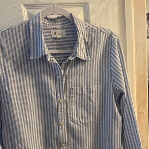 GAP Women's Blue and White Striped Blouse